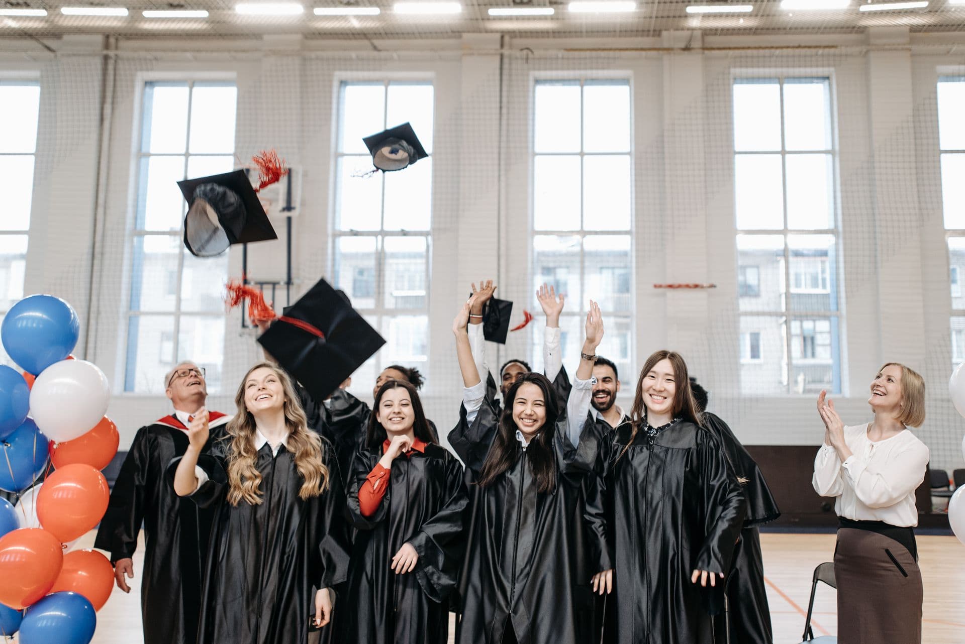 College graduation ceremony gowns — Yug Enterprise